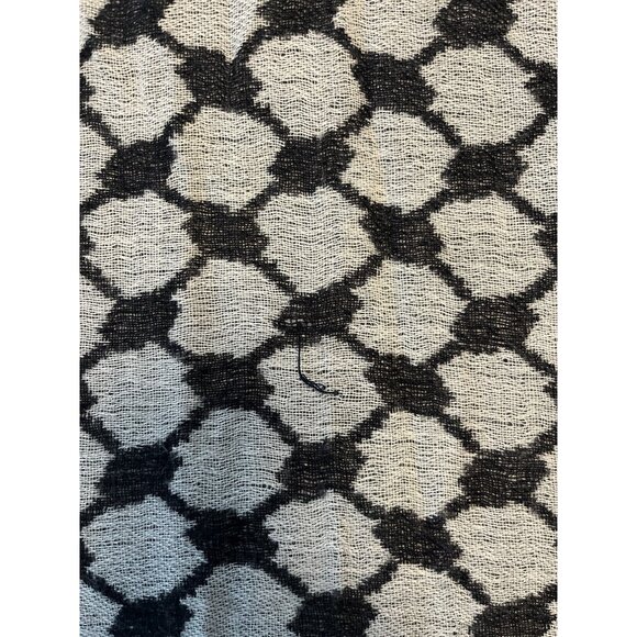 1980s–1990s Black & White Woven Shawl with Decorative Faceted Black Gems - Picture 5 of 8